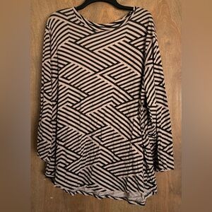Westbound Woman Long Sleeve Lightweight Top Brown Black Zip Zag Pattern 3X